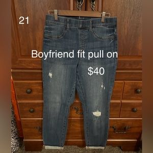 Judy Blue brand pull on boyfriend fit. Size 11